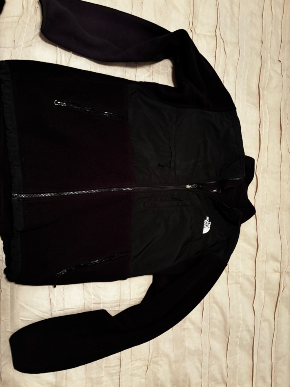 The North Face Black Men's Lightweight Fleece Jacket